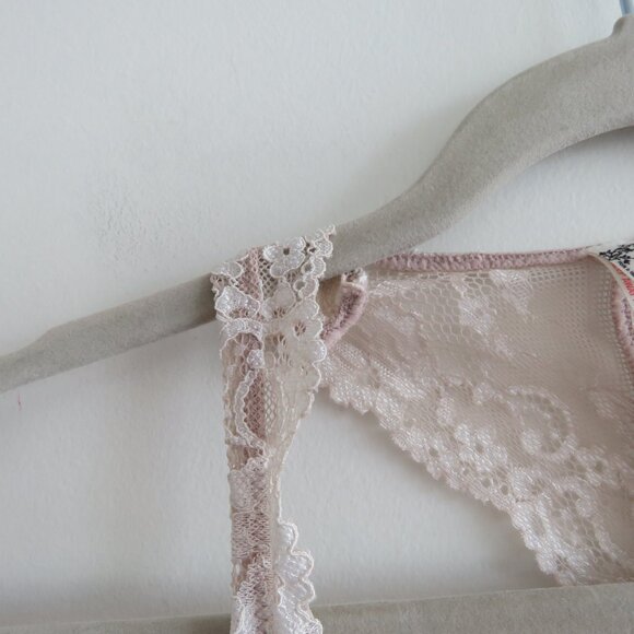 INTIMATELY FREE PEOPLE Galloon Nude Lace Bralette Bra Neutral Boho - Size S - Picture 5 of 14